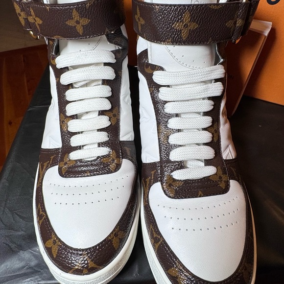 Louis Vuitton ankle high lace up shoes, like New - Picture 7 of 9